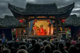 过大年，唱大戏，100年前春节京戏有何讲究？皇宫大内听戏忌讳多图片