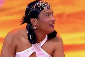 宋小宝：成名后抛弃前妻霍晓红，再婚娶粉丝王雪，如今成人生赢家图片