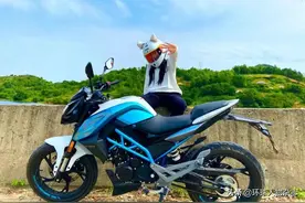 网红外卖女骑手，逃离家暴图片