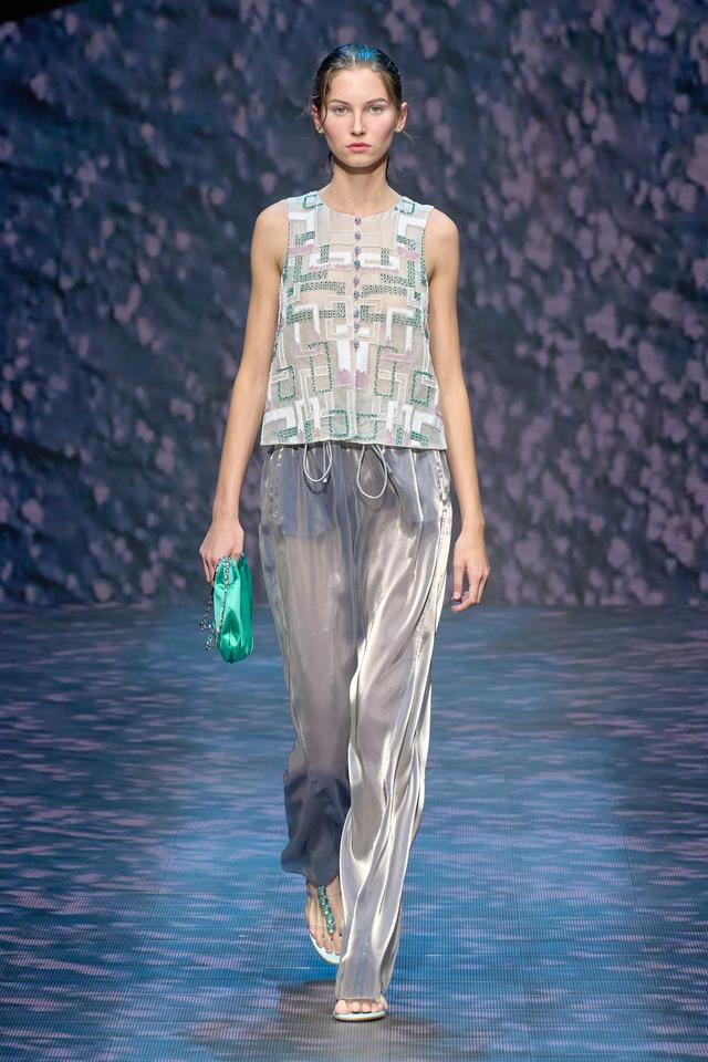 ������Armani2023����ϵ�н���������������Ϊ�������