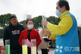 加油中频繁“跳枪”会不会“偷油”？ 专业人士解惑图片