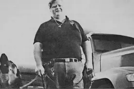 1998年美国一家养犬深夜将女主人咬死，调查后凶手竟是男友图片