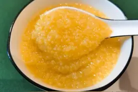 熬小米粥时，用沸水还是冷水下锅好？做错的人不少，难怪不好喝图片