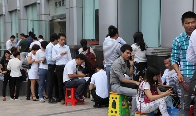 孟晓苏：建议征收农民房产税，每套每年10万，连续执行十五年以上