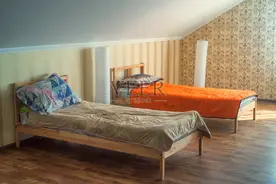 屋里为啥要放两张床图片