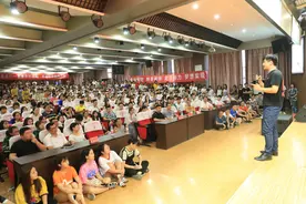 怎么看张雪峰在吉林财经大学演讲的这些所谓的大实话图片