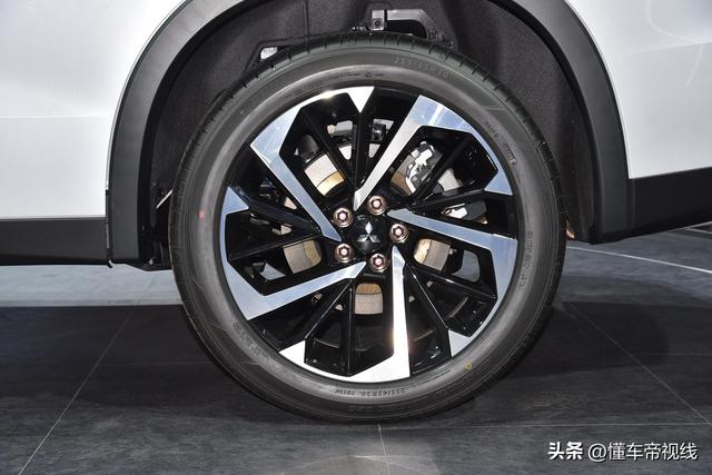 新车 | 17万起，广汽三菱新欧蓝德预售，全系1.5T四缸，可选7座