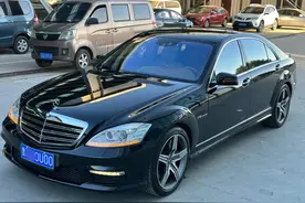 2011年花费360万元买的奔驰S65，如今1折难转手，车主百思不得解图片