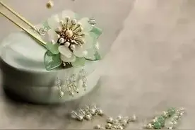 散文：风吹浮世如梦，人世不必深刻，且不说值不值得图片