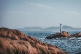 人过五十，请马上停止对子女做这两件事，很多人都吃了苦头图片