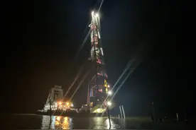 在汉央企承建马来西亚鲁巴跨海大桥南引桥PHC管桩基础全部插打完成图片