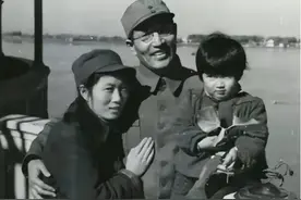 85年朱瑞夫人去看王换于，聊天中，潘彩琴：有机会，我再来看您图片