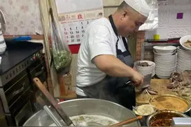 甘肃3代人只卖一种小吃，25元1碗兰州人吃不腻，外地人却吃不下图片