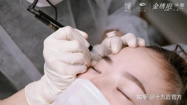 雾眉，线条眉和丝雾眉有什么区别呢？