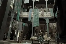 《甘古拜》：富家千金沦落风尘，绝地反击成红灯区孟买女帝图片