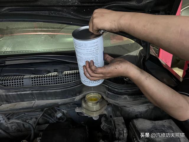 日系车不漏油吗？本田CRV漏机油！不必跪舔日系，只解决日系问题