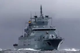 排水量1万吨，德国海军F126型护卫舰，身材魁梧战斗力却相当弱鸡图片