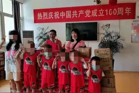 多孩妈妈：一个接一个生孩子的她图片