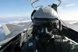 培养一名歼20飞行员，到底需要投入多少？代价高的超乎想象图片