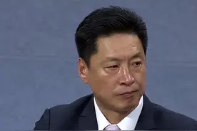 上海男篮15人名单出炉，内线外线全都补强，该轮到李春江豪横了图片
