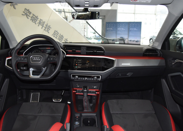 奥迪新款Q3全面发布！比宝马X1霸气，换新1.5T动力，价格接受？