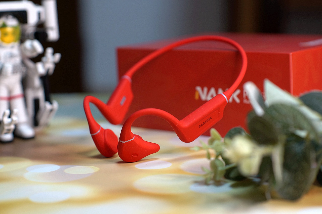 明星同款可以泡泳池的耳机不想试试吗