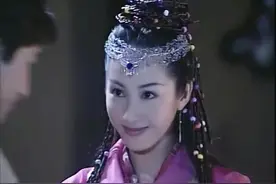 11版赵敏女装登场，谁像书里走出来的蒙古第一美人，谁像老妇装嫩图片