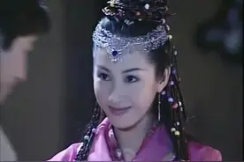 11版赵敏女装登场，谁像书里走出来的蒙古第一美人，谁像老妇装嫩图片