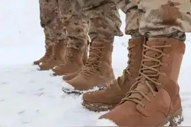 解放军配发21式作战靴，全新设计作战靴6处变化，提高实战化需求图片