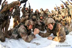 荣誉连队巡礼丨英雄连，续写十字架山的荣光图片