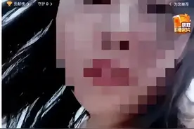 女子明目张胆涉黄，警察：当场抓获图片