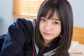 小表妹的学生装清纯可爱图片