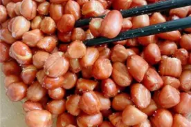 花生米怎么炸才又酥又脆？三个步骤很重要，炸花生酥脆焦香不返潮图片