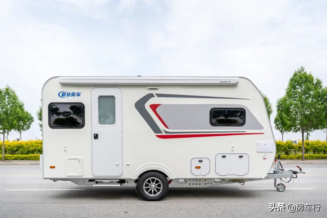 爱旅490拖挂房车_干湿分离房车设计_国产拖挂式房车那家强