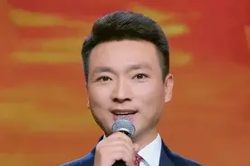 康辉：与师妹结婚22年不要孩子，为何48岁却坦言后悔图片