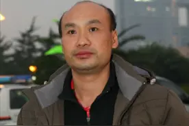 谢赛克：乒乓球世界冠军，36届世乒赛独揽3分，远赴瑞士担任教练图片
