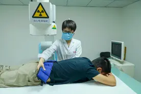 发病率逐年升高，常与分娩、牙痛并列“人生三大痛”之一！体外冲击波碎石，治疗泌尿系结石的有效方法之一图片