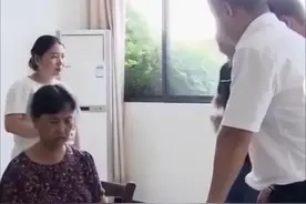 岳母偏袒小女儿，上门女婿遭受百般刁难，忍无可忍想要离家出走图片