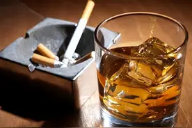 心理学揭示：一个戒烟戒酒男人的三大目的图片