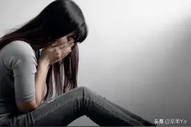 45岁中年女人爱上35岁年轻小伙图片