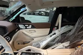 4S店称迈巴赫漏水车主未授权检查80万折旧费是误会图片