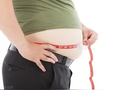 肚腩突出？戒掉3个恶习，坚持3个行为，让你恢复平坦小腹图片
