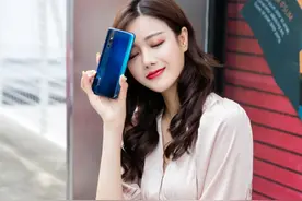 围观！2021最佳3款智能手机：性能强，颜值高，玩游戏不卡顿图片