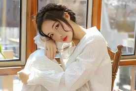 “都是一家人”父亲再婚后，儿女两家8口天天来蹭饭，老伴：离婚图片