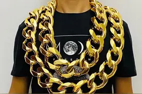 东北大金链子 PK 广东人字拖：地域文化的象征与社会观念的表达图片