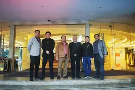 江苏省淮安市推介团拜会港澳爱国商人何大志图片