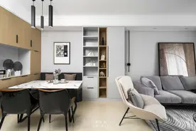 这么多年我家餐桌一直摆错了？餐厅同样大小，邻居家看着显大5㎡图片