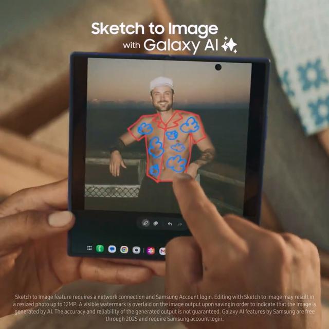 三星发Galaxy Z Fold7宣传视频，调侃苹果iPhone至今不能折叠
