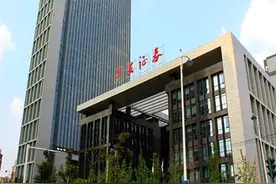 券商太"卷"啦！华安证券21年营收净利皆落后于行业，屡被监管处罚图片