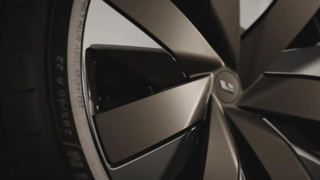 新一代理想L9官宣全线万价位(图6)